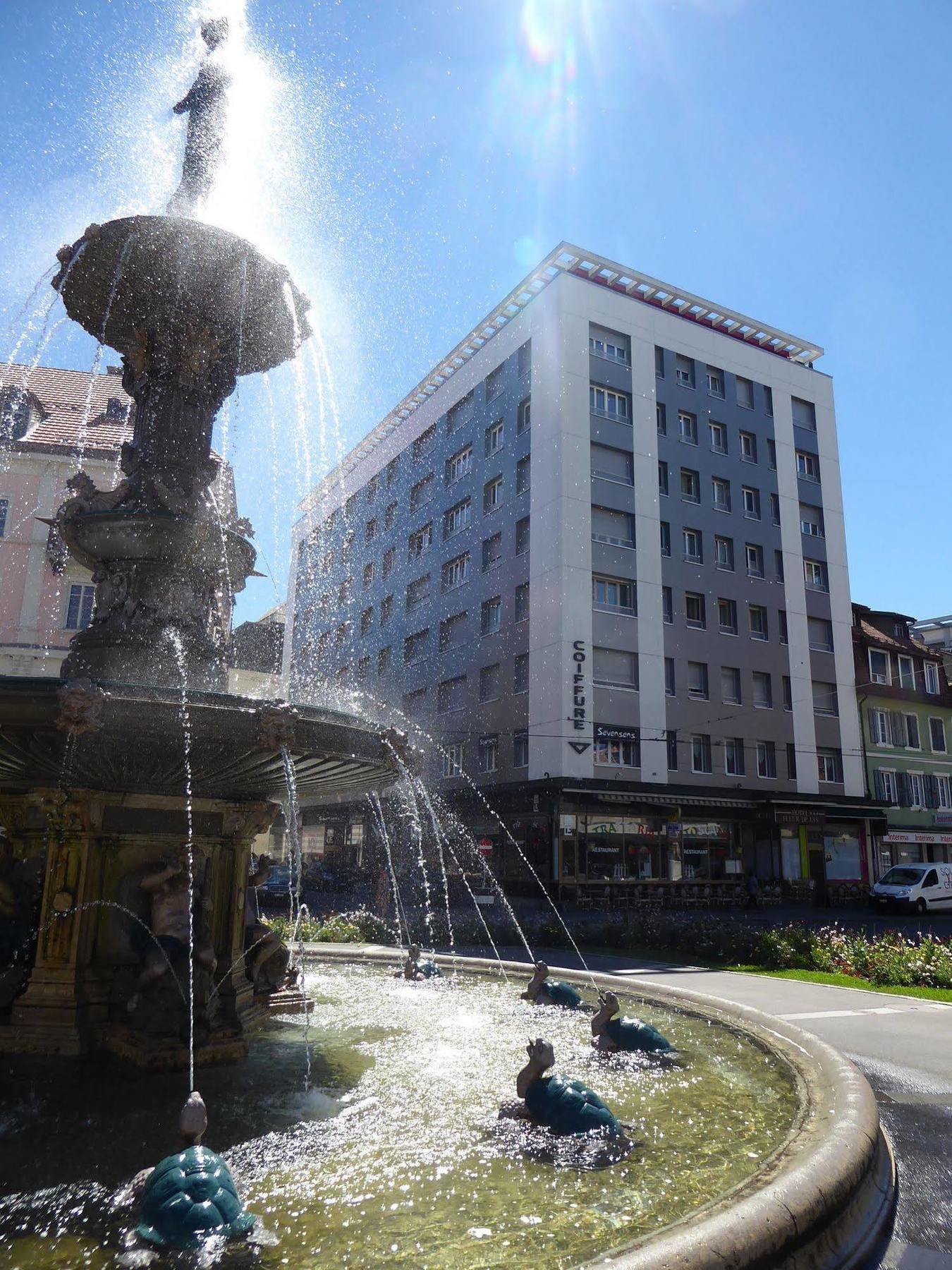 Hotel Fleur-De-Lys La Chaux De Fonds Εξωτερικό φωτογραφία
