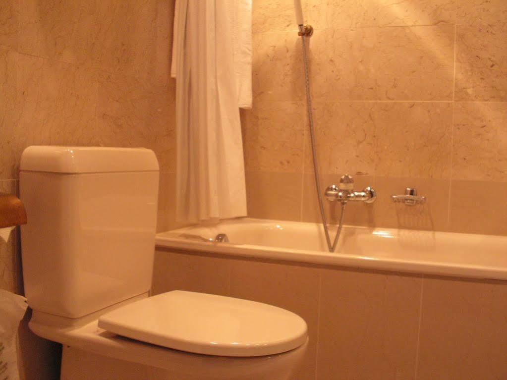 Hotel Fleur-De-Lys La Chaux De Fonds Εξωτερικό φωτογραφία
